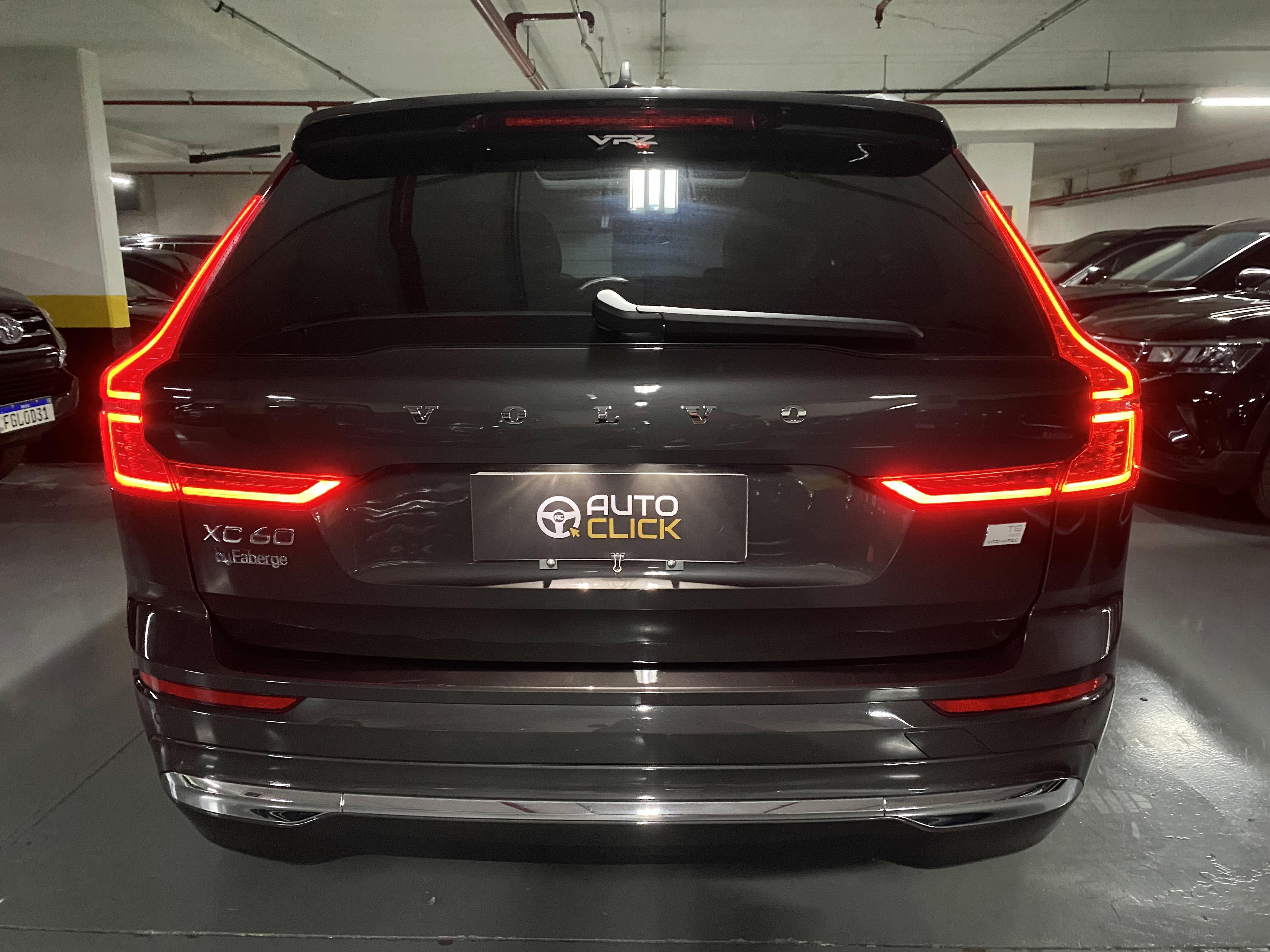 Volvo XC60 T8 Plus — foto 3