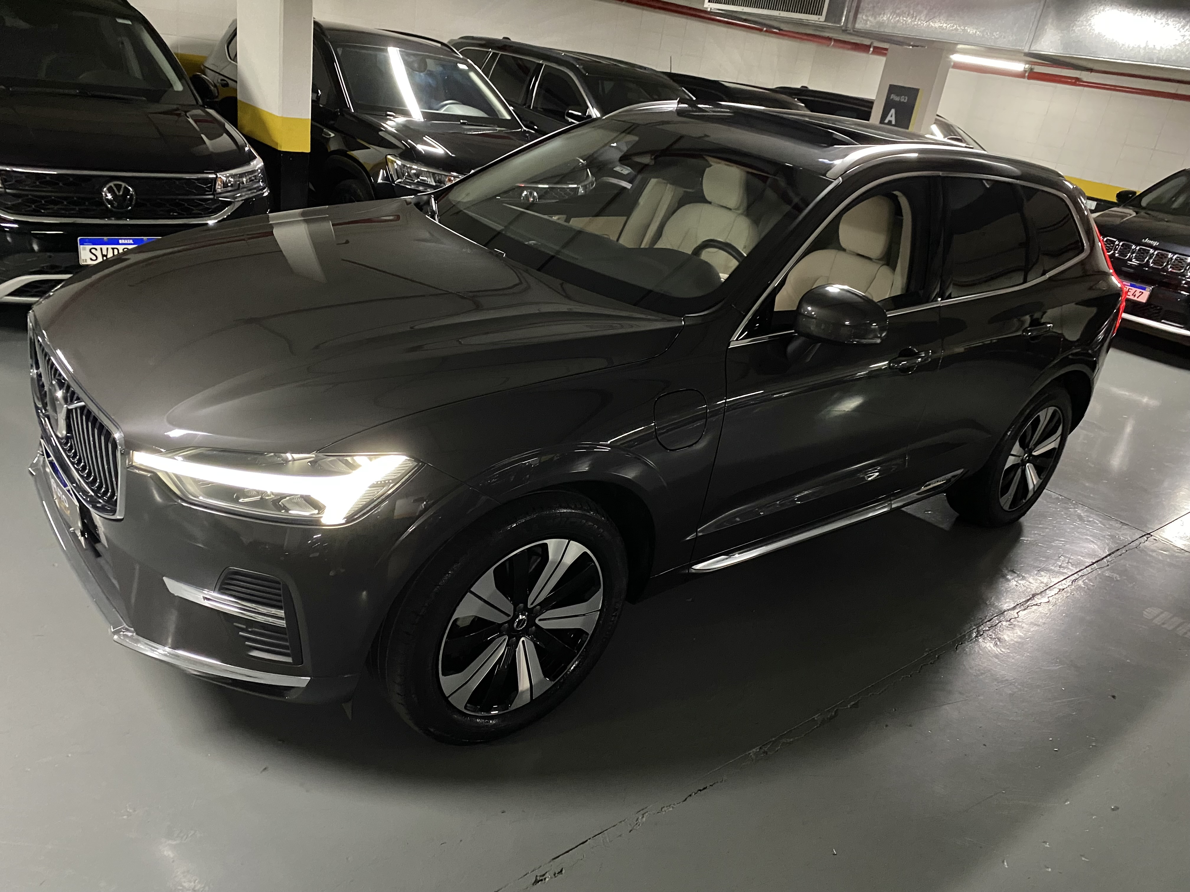 Volvo XC60 T8 Plus — foto 4