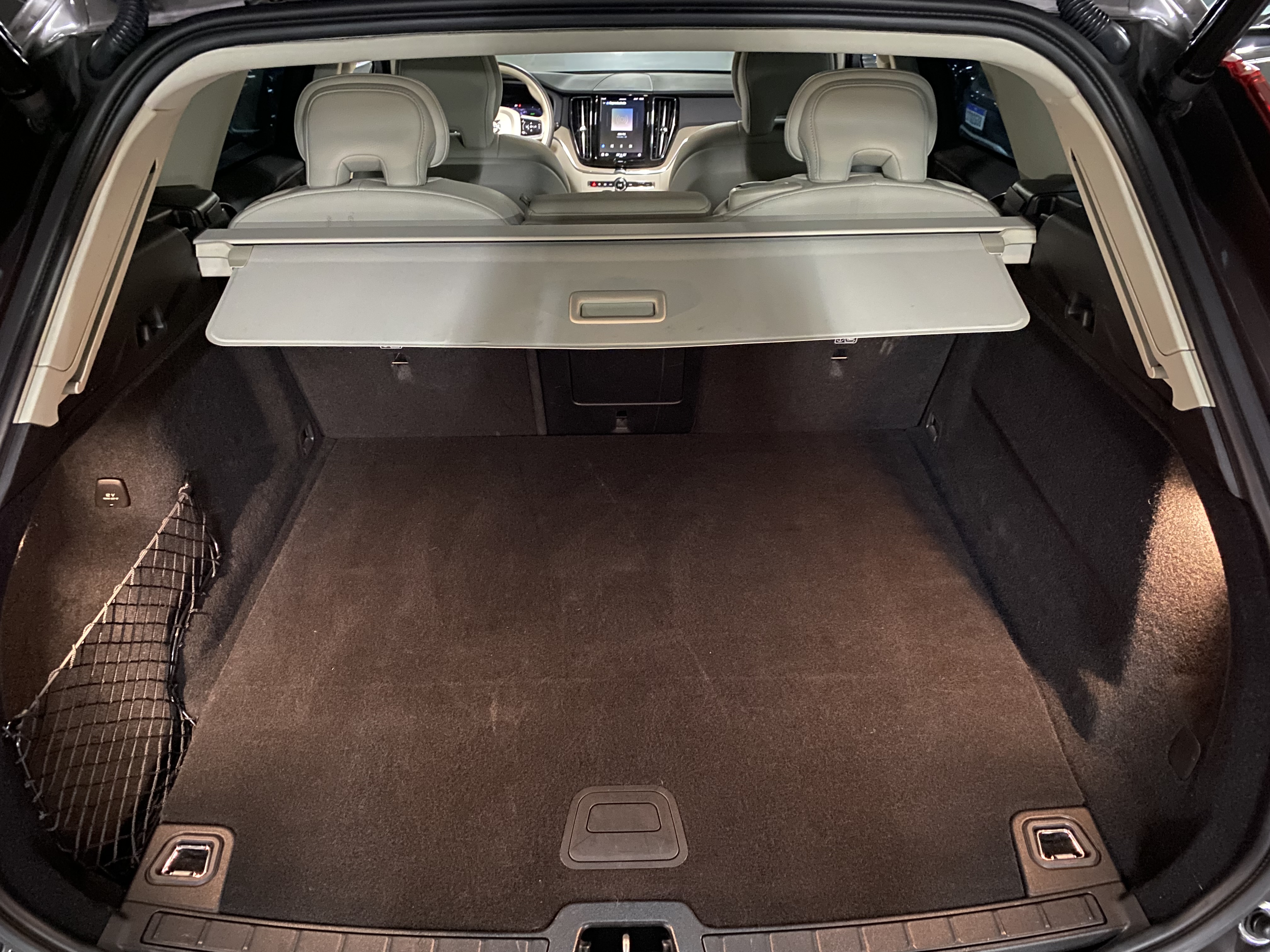 Volvo XC60 T8 Plus — foto 9