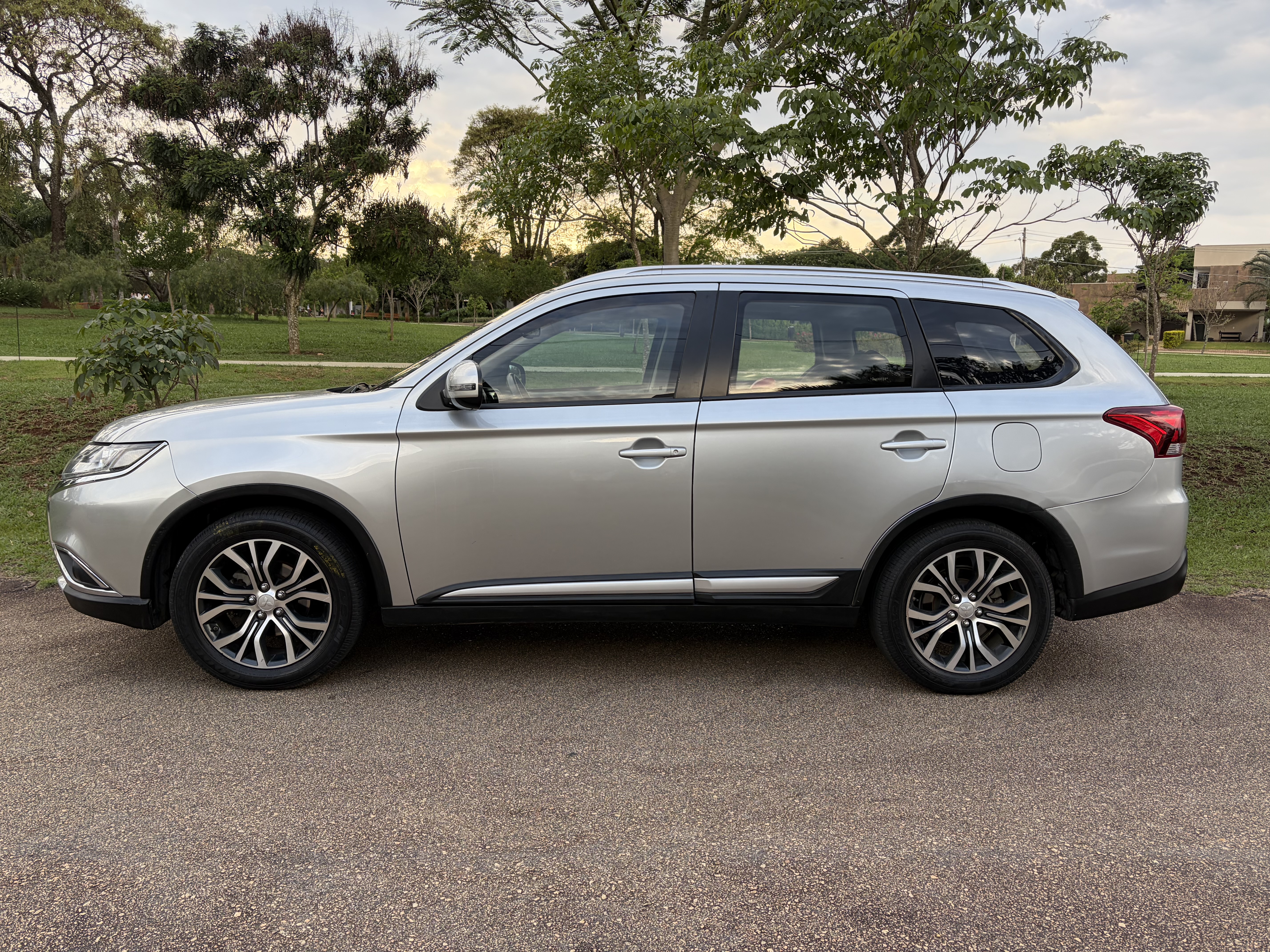 Mitsubishi Outlander 2.0 2.0 — foto 4