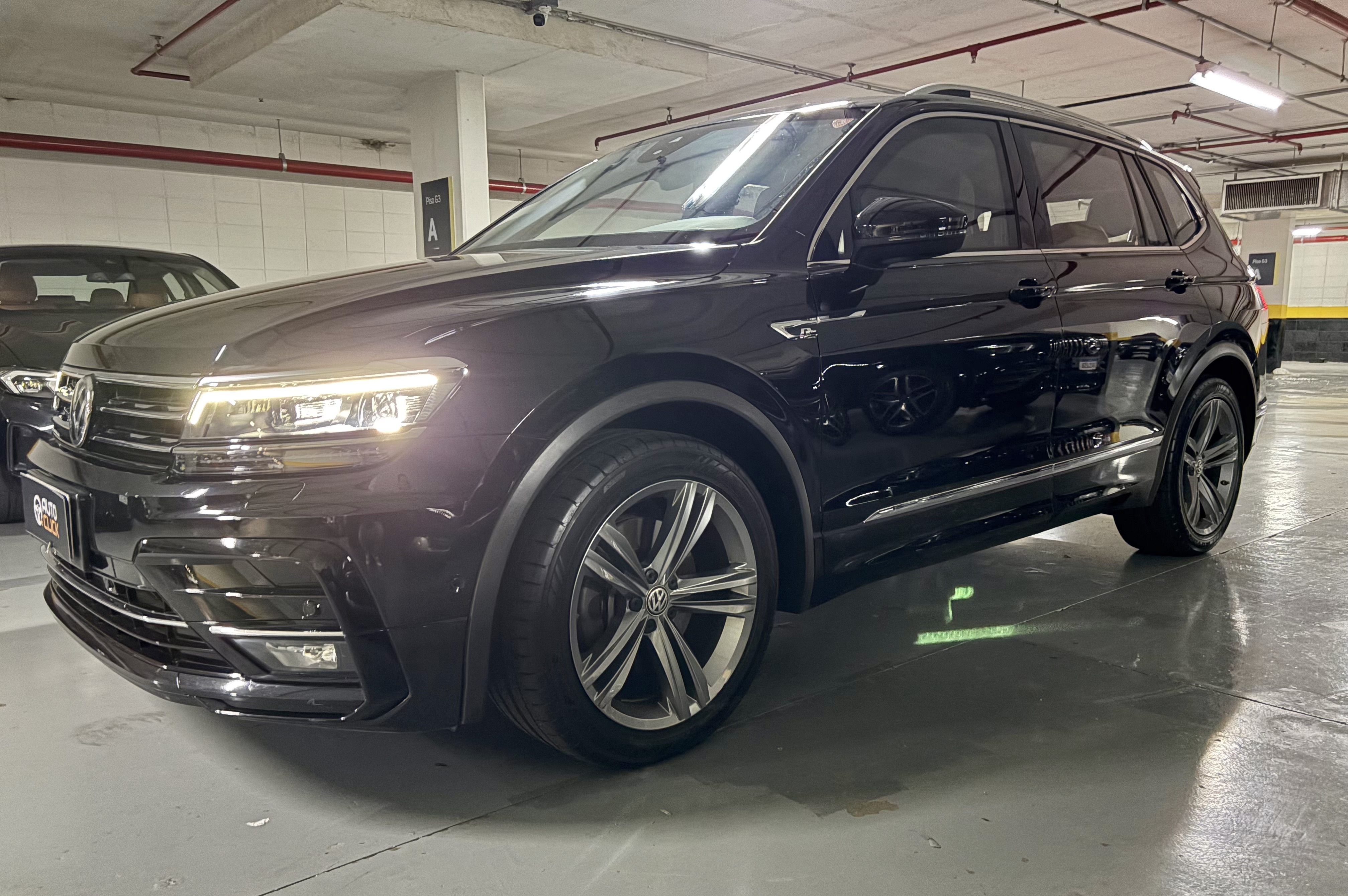 Volkswagen Tiguan R-Line — foto 1