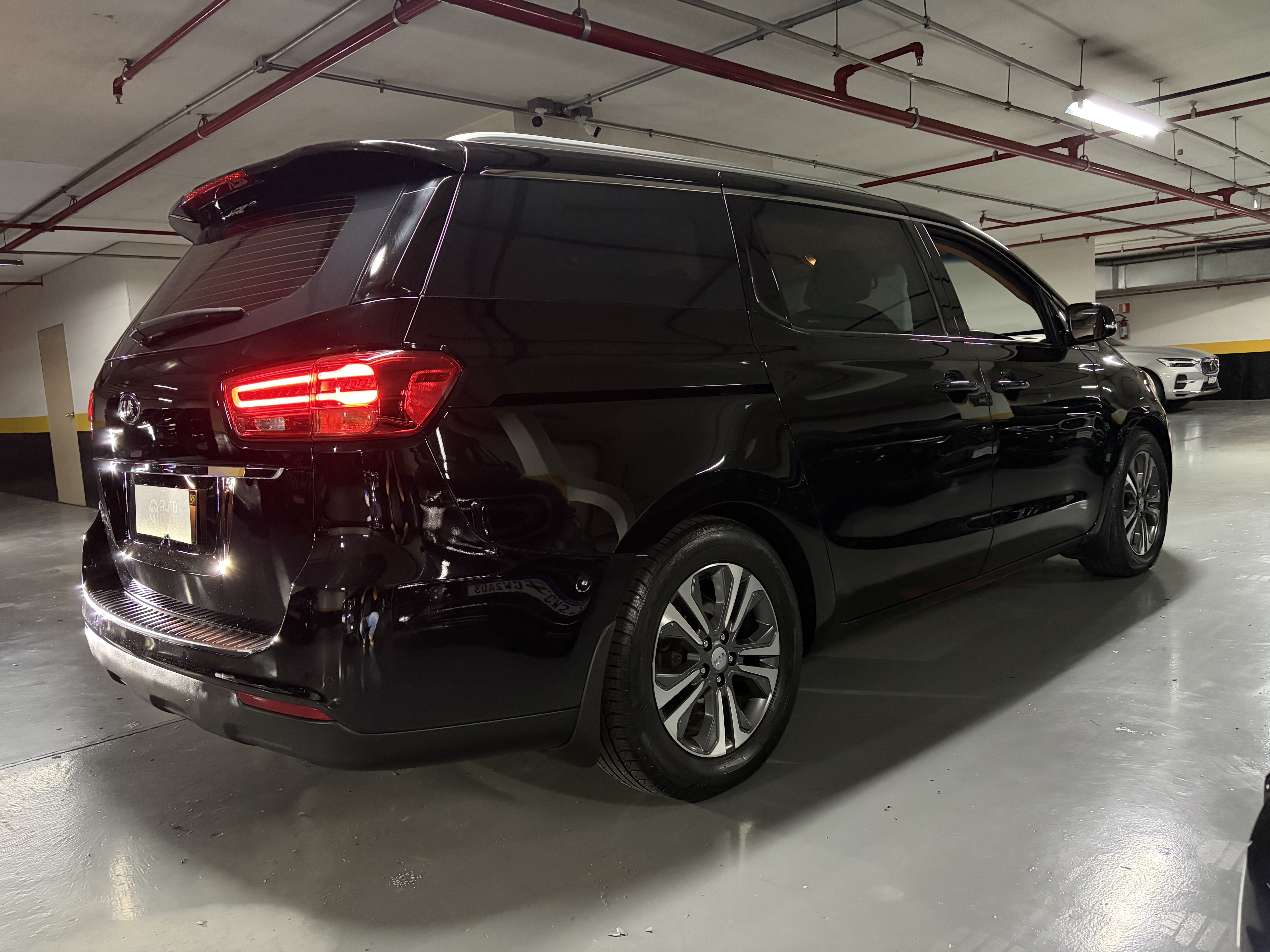 Kia Carnival 3.3 V6 — foto 4
